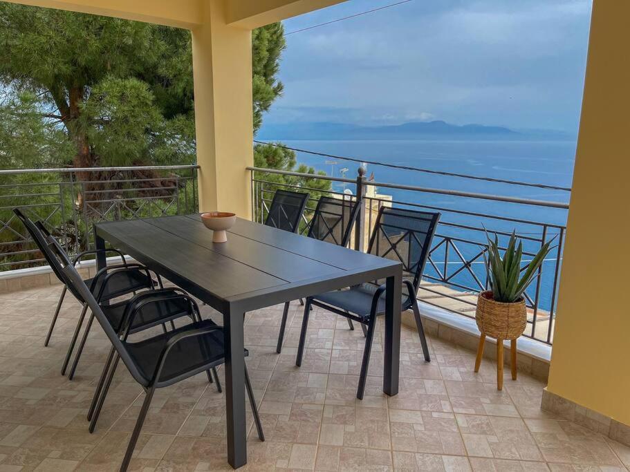 Afroditi'S Apartment Superb View Gythio Bagian luar foto