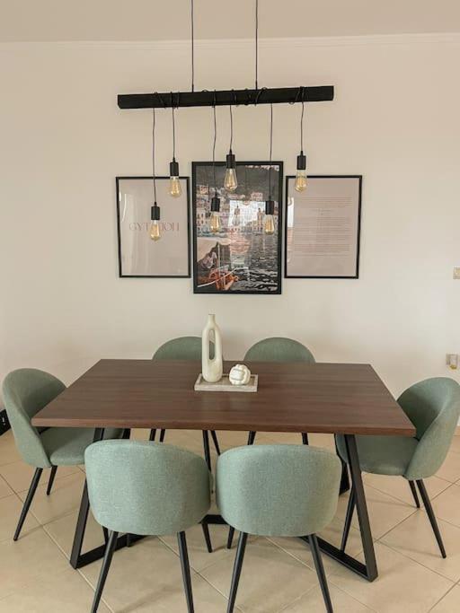 Afroditi'S Apartment Superb View Gythio Bagian luar foto