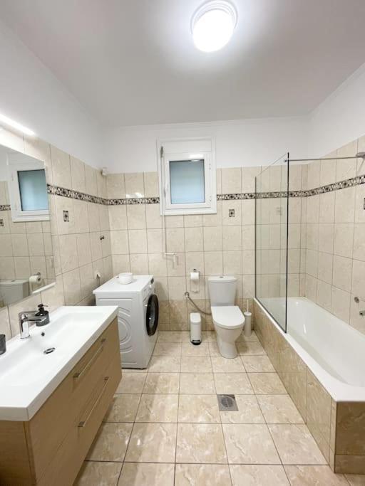 Afroditi'S Apartment Superb View Gythio Bagian luar foto